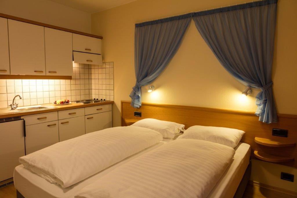 Apartment Haus Aron Brunico